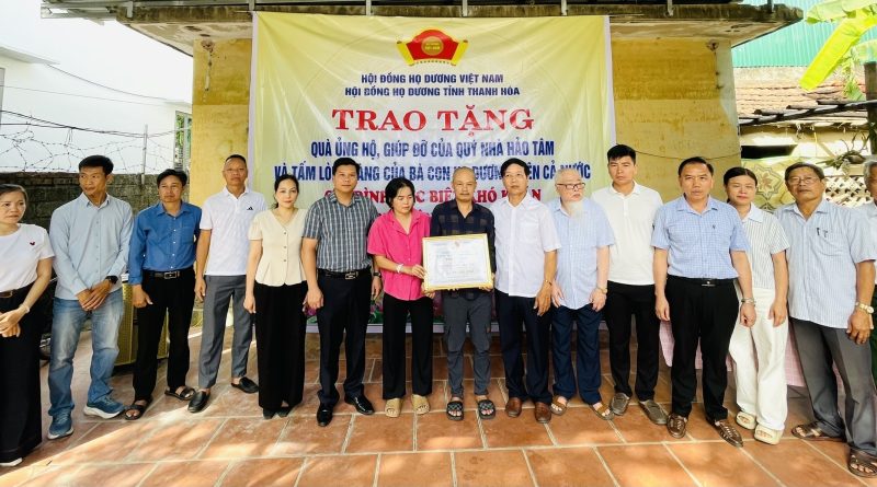 Hội đồng Họ Dương tỉnh Thanh Hoá trao kinh phí hỗ trợ gia đình ông (bà) Dương Đình Kiên, Dương Thị Hồng